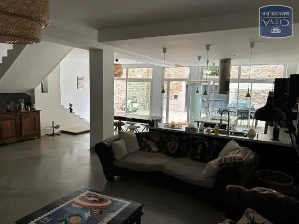 Vente maison 8 pièces de 350m²