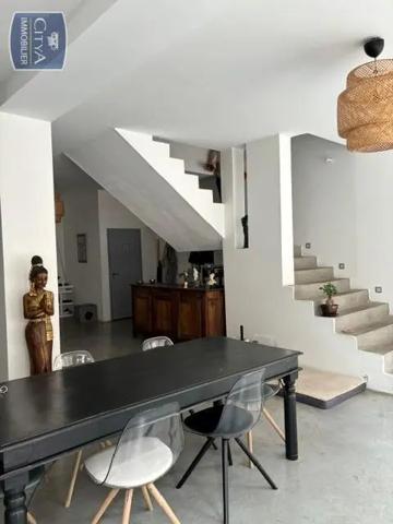 Vente maison 8 pièces de 350m²