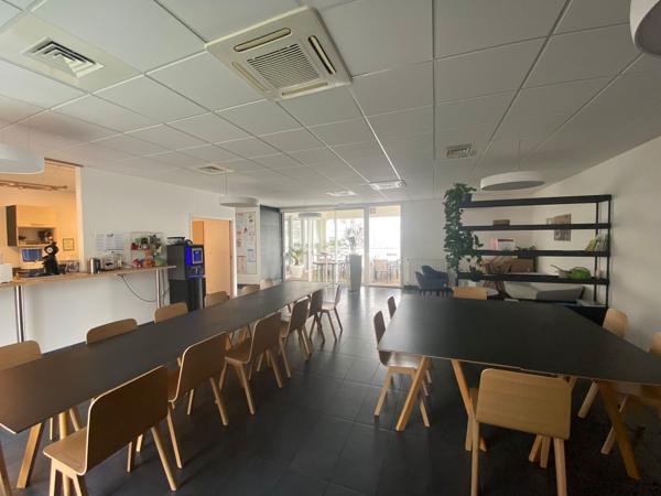 A VENDRE BATIMENT DE BUREAUX 1234m² LORIENT