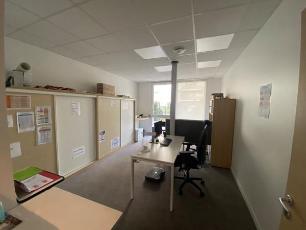 A VENDRE BATIMENT DE BUREAUX 1234m² LORIENT