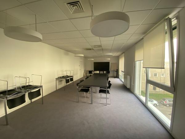 A VENDRE BATIMENT DE BUREAUX 1234m² LORIENT