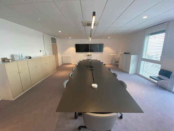 A VENDRE BATIMENT DE BUREAUX 1234m² LORIENT