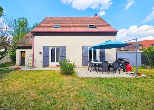 Maison Marines 6 pièce(s) 95m2 / 110m2 au sol