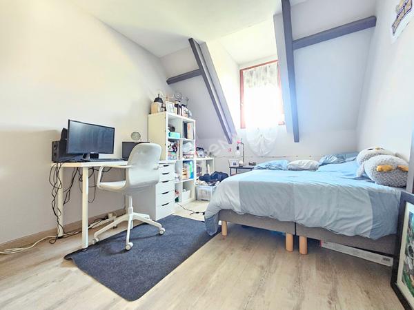 Maison Marines 6 pièce(s) 95m2 / 110m2 au sol