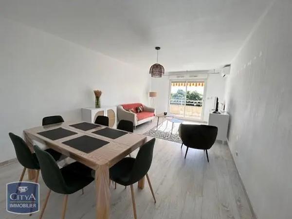 Appartement à louer 3 pièces 74.75m²