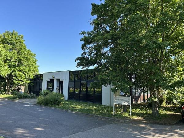 BUREAUX à LOUER de 448.9 m²