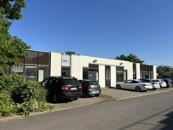 BUREAUX à LOUER de 448.9 m²