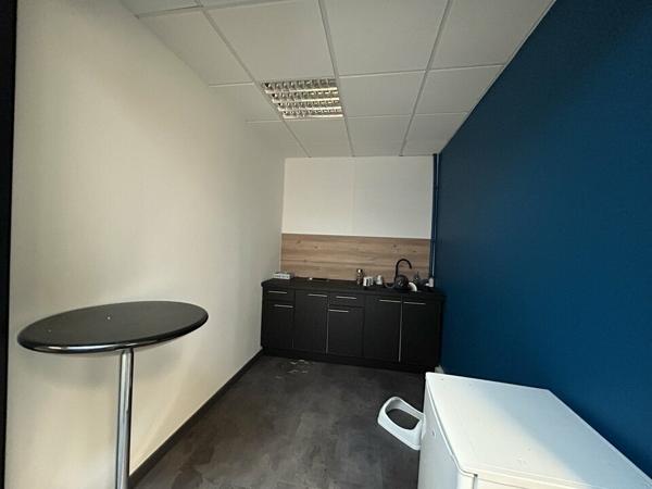BUREAUX à LOUER de 448.9 m²
