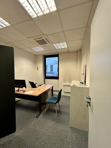 BUREAUX à LOUER de 448.9 m²