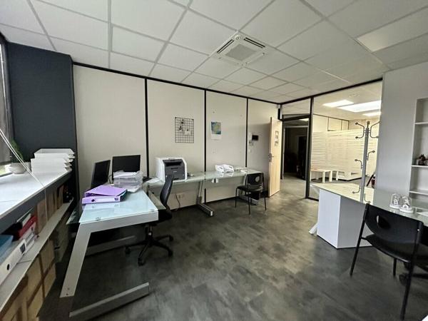 BUREAUX à LOUER de 448.9 m²