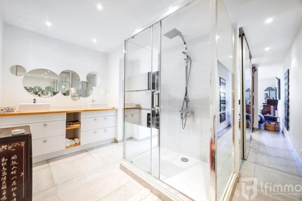 Roucas Blanc 13007 / Maison / Piscine / Garage