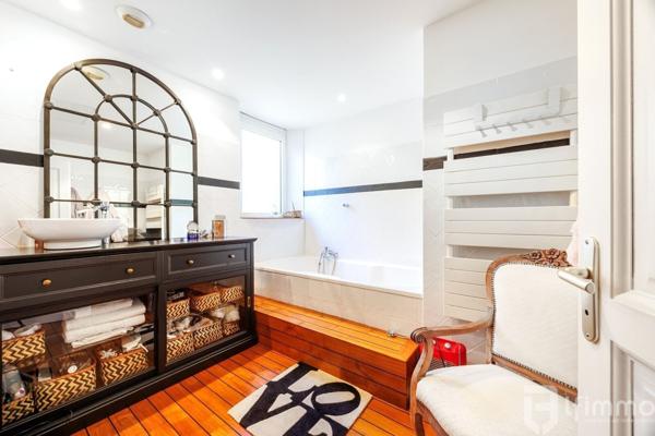 Roucas Blanc 13007 / Maison / Piscine / Garage