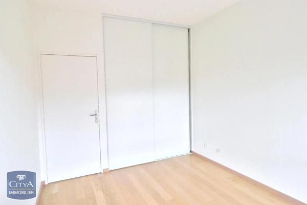 Appartement à louer 3 pièces 67.2m² Saint-Étienne (42000)