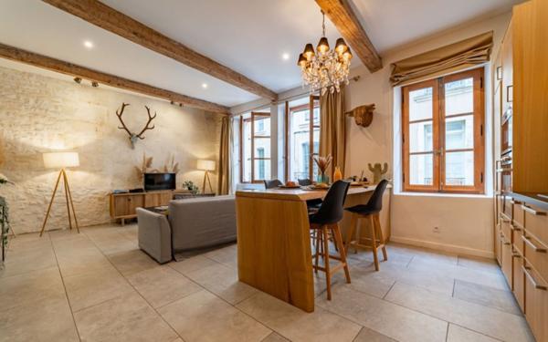 Appartement à vendre    2 pièces • 46 m2 Nîmes