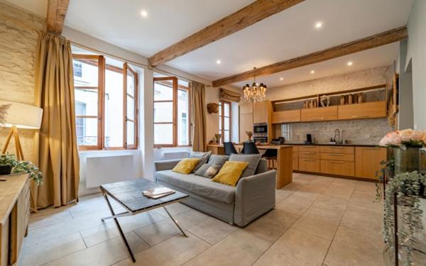 Appartement à vendre    2 pièces • 46 m2 Nîmes