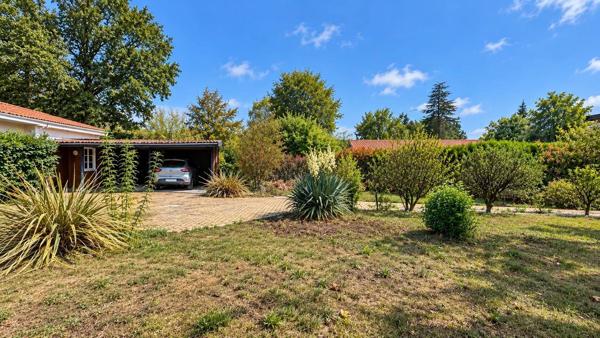 MARTIGNAS-SUR-JALLE – MAISON FAMILIALE 183 M² – 5 CHAMBRES – PISCINE – PARCELLE 1 054 M²