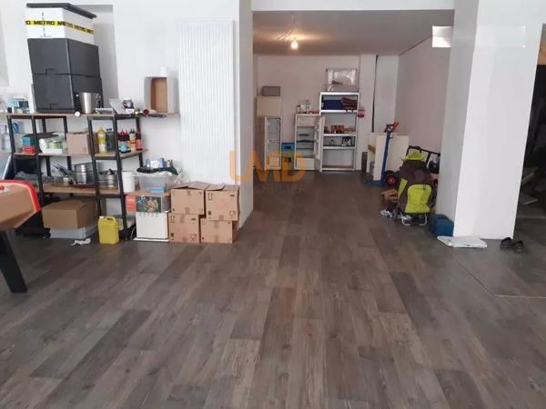 Local commercial avec appartement
