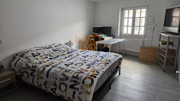 Local commercial avec appartement