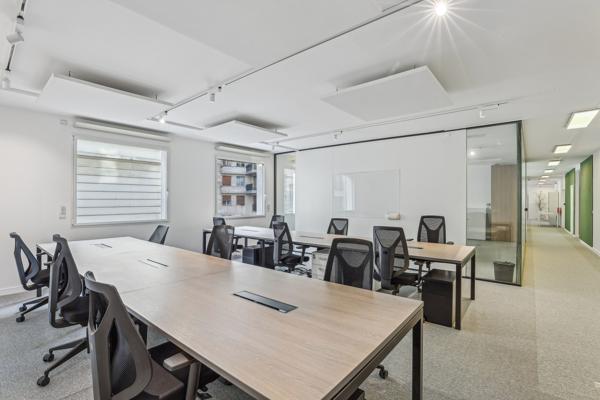 Bureaux à louer Paris 16e avec parkings en sous-sol et double adresse