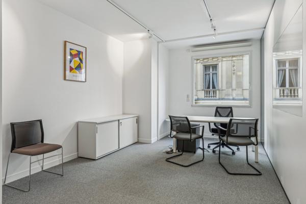 Bureaux à louer Paris 16e avec parkings en sous-sol et double adresse