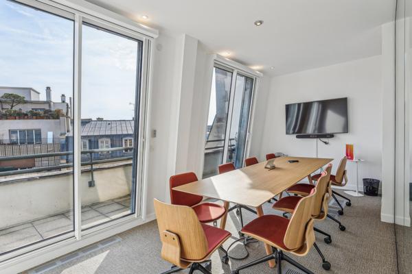 Bureaux à louer Paris 16e avec parkings en sous-sol et double adresse