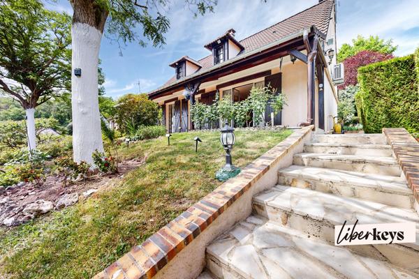 Elégante maison familiale avec jardin paysager - Proche Houdan et Anet
