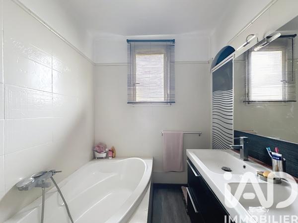 Maison à vendre 5 pièces 124 m² Caumont-sur-Durance