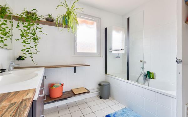 Maison à vendre    4 pièces •  Givors