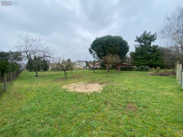Terrain à Batir à vendre à Les Montils dans le Loir-et-Cher (41120), ref : 12101/1198   
CENTRE BOURG