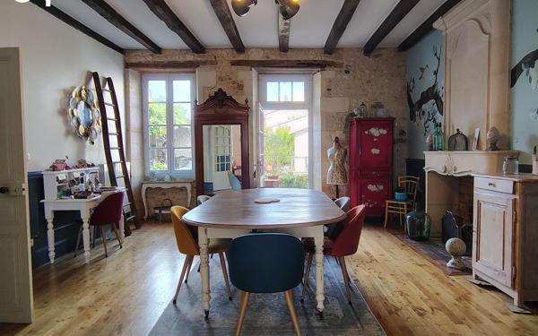 Maison à vendre    7 pièces •  Marennes