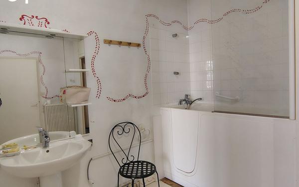 Maison à vendre    7 pièces •  Marennes