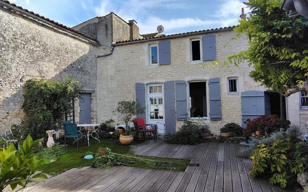 Maison à vendre    7 pièces •  Marennes