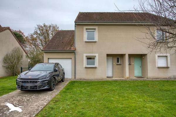 Maison à vendre |  Saint-Pantaléon-de-Larche |  4 pièces | 80 m²