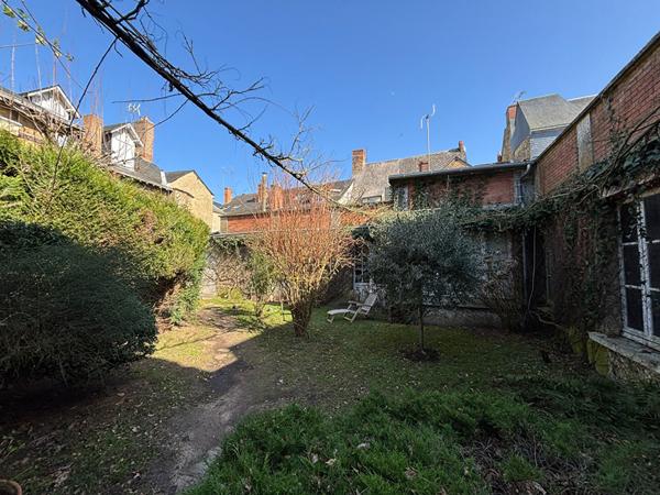 Très belle demeure au coeur du centre historique de La Flèche