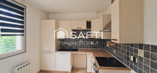 Charmante maison de 75 m², trois chambres, avec extérieur