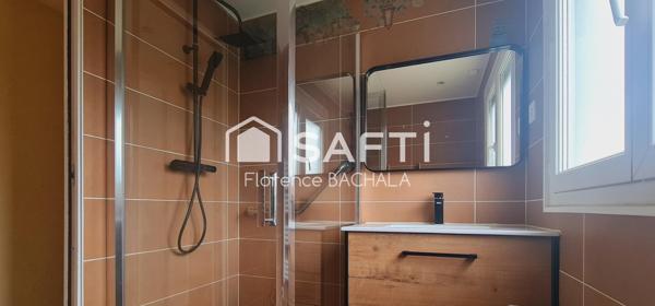 Charmante maison de 75 m², trois chambres, avec extérieur