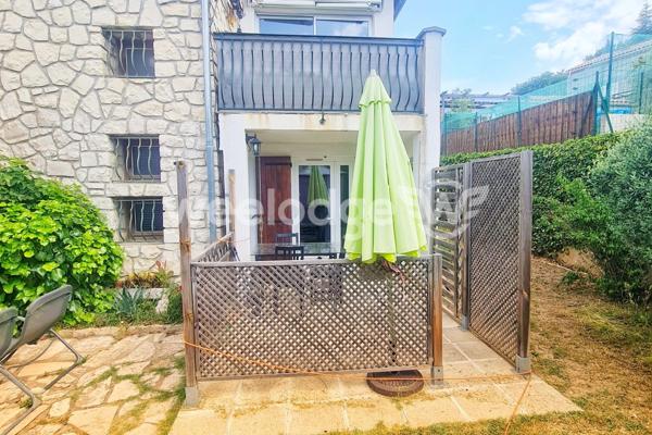 Maison à vendre 8 pièces de 195,99 m² à Gréoux-les-Bains