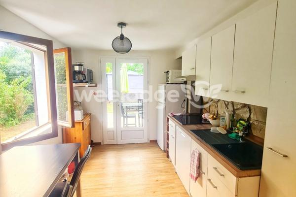 Maison à vendre 8 pièces de 195,99 m² à Gréoux-les-Bains