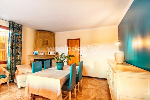 Maison à vendre 8 pièces de 195,99 m² à Gréoux-les-Bains