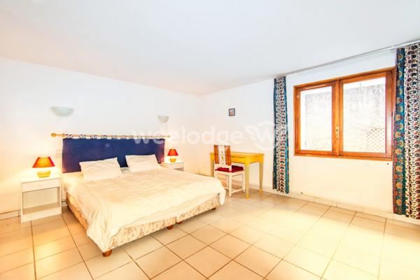 Maison à vendre 8 pièces de 195,99 m² à Gréoux-les-Bains