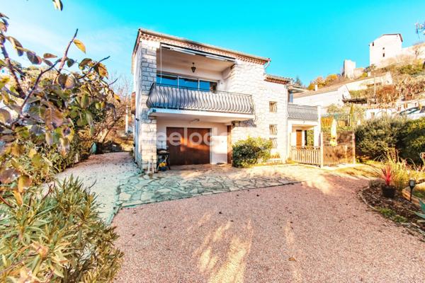 Maison à vendre 8 pièces de 195,99 m² à Gréoux-les-Bains