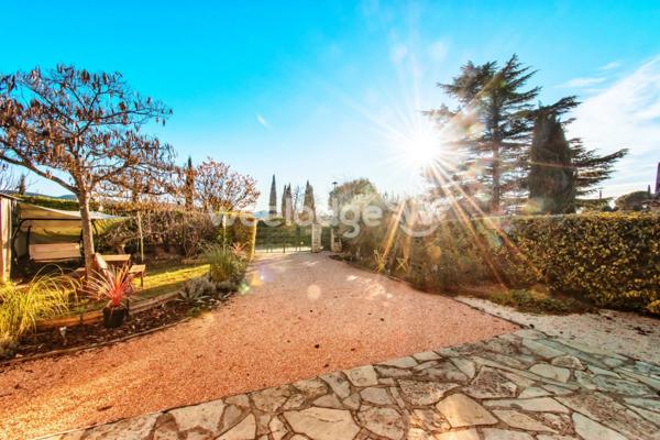 Maison à vendre 8 pièces de 195,99 m² à Gréoux-les-Bains