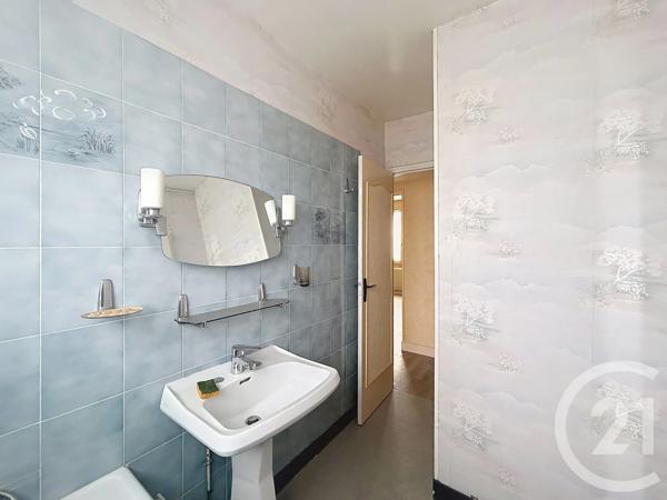 Appartement F3 à vendre  3 pièces - 58,42 m 2   EVREUX  - 27