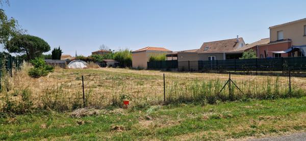 Terrain constructible 1.5 km du centre-ville du LOROUX-BOTTEREAU