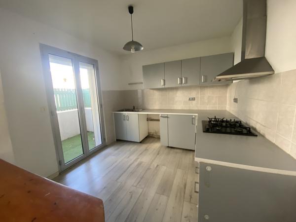 Appartement
                                                                                                                                                                                                                                                                                                                        3 pièce(s)                                                                                                                                                                                                          2 chambre(s)                                                                                                                                                                                                          64  m²