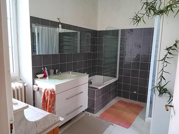 Cahors 46000 grande maison familiale de 250 m2 avec piscine