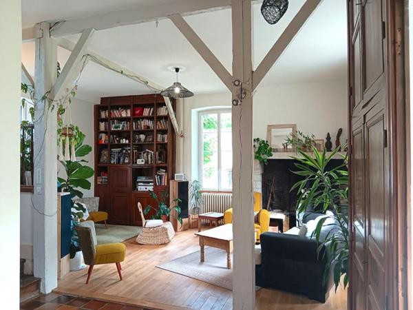 Cahors 46000 grande maison familiale de 250 m2 avec piscine