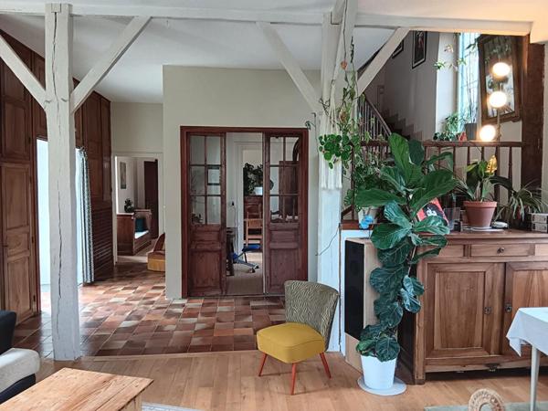 Cahors 46000 grande maison familiale de 250 m2 avec piscine