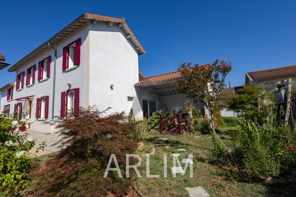RARE BEYNOST Maison ancienne 220m2 au sol, terrain constructible