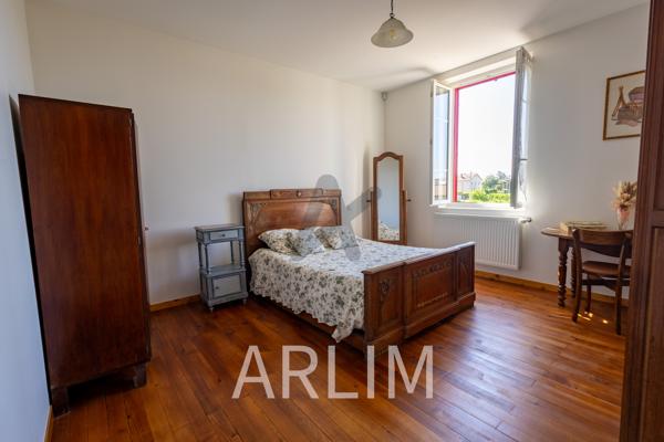 RARE BEYNOST Maison ancienne 220m2 au sol, terrain constructible